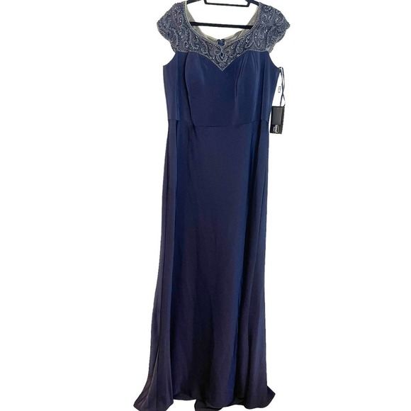 New La Femme Navy Blue Beaded Column Gown Women's Size 16 - Picture 8 of 14